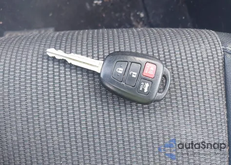 2017 Toyota Corolla Se z USA, uszkodzony, nr VIN 2T1BURHE3HC774097